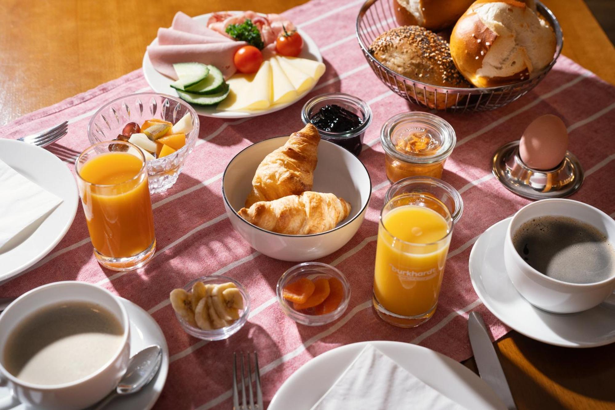 Hotel Gasthof Zum Ochsen เอฮิงเงน ภายนอก รูปภาพ