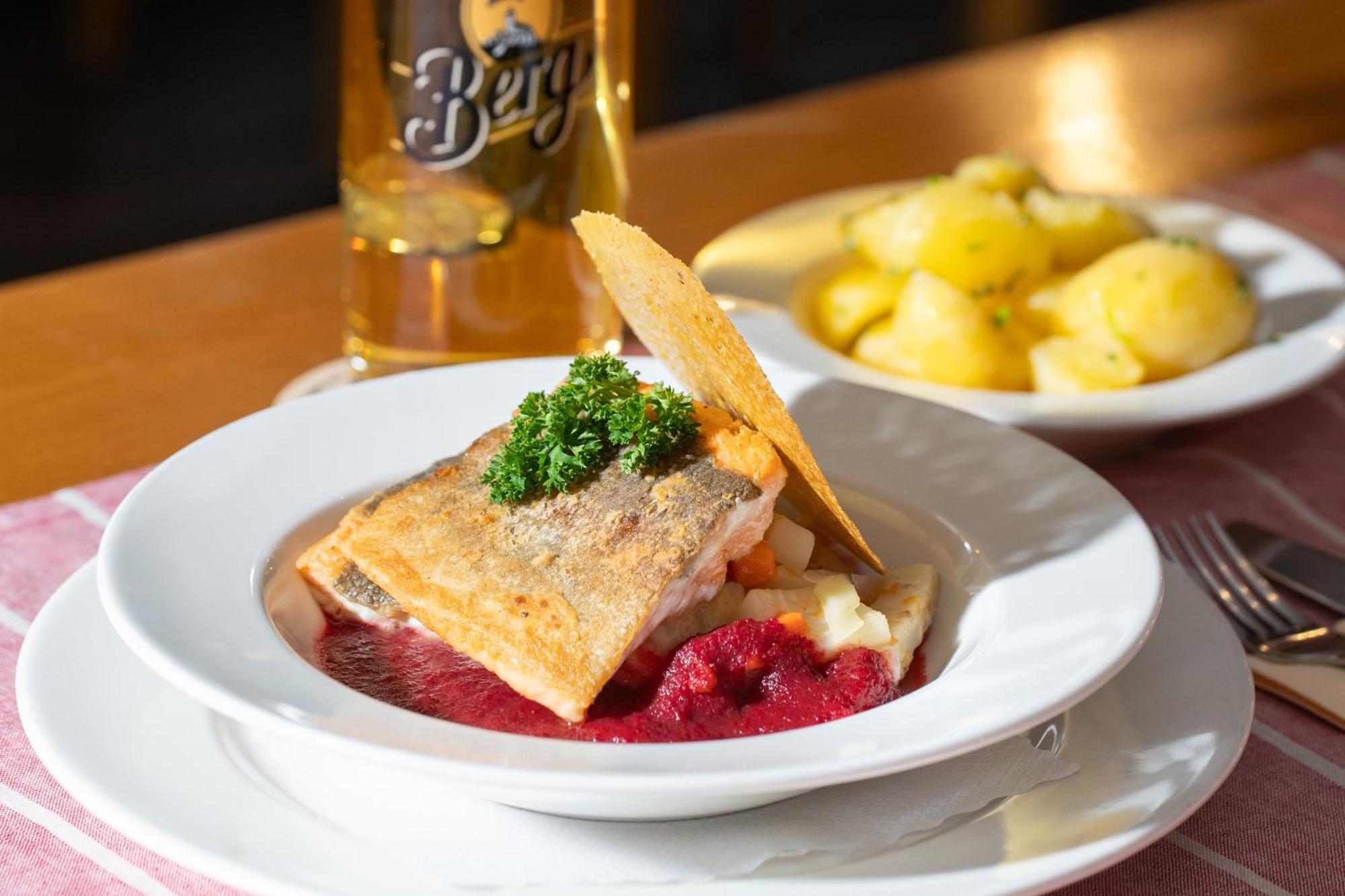 Hotel Gasthof Zum Ochsen เอฮิงเงน ภายนอก รูปภาพ