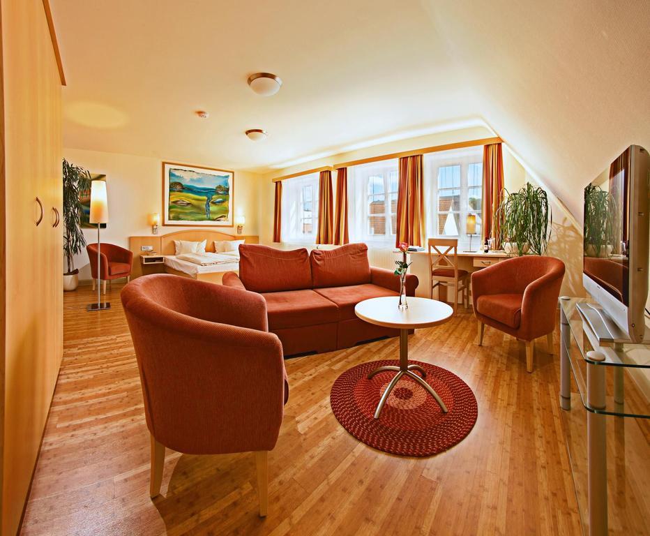 Hotel Gasthof Zum Ochsen เอฮิงเงน ภายนอก รูปภาพ