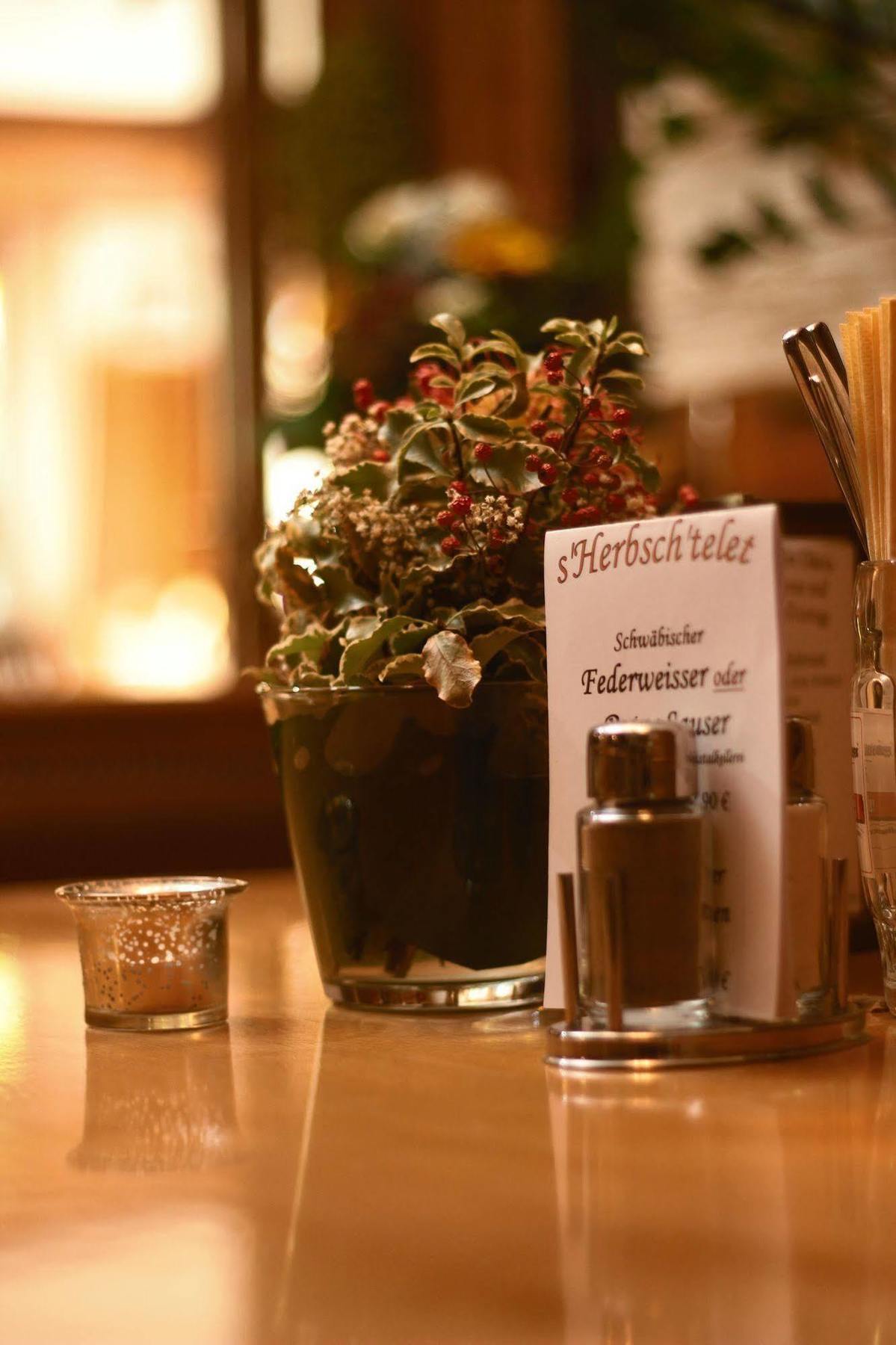 Hotel Gasthof Zum Ochsen เอฮิงเงน ภายนอก รูปภาพ
